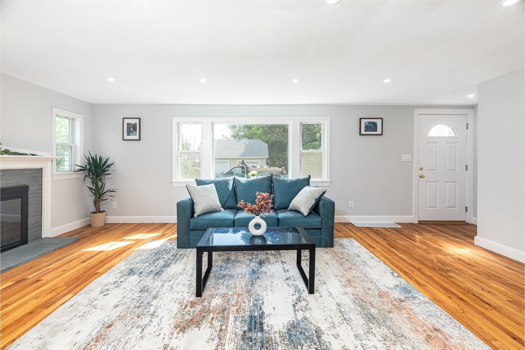 3 Flynn Avenue Danvers, MA 01923 - Photo 4 of 33