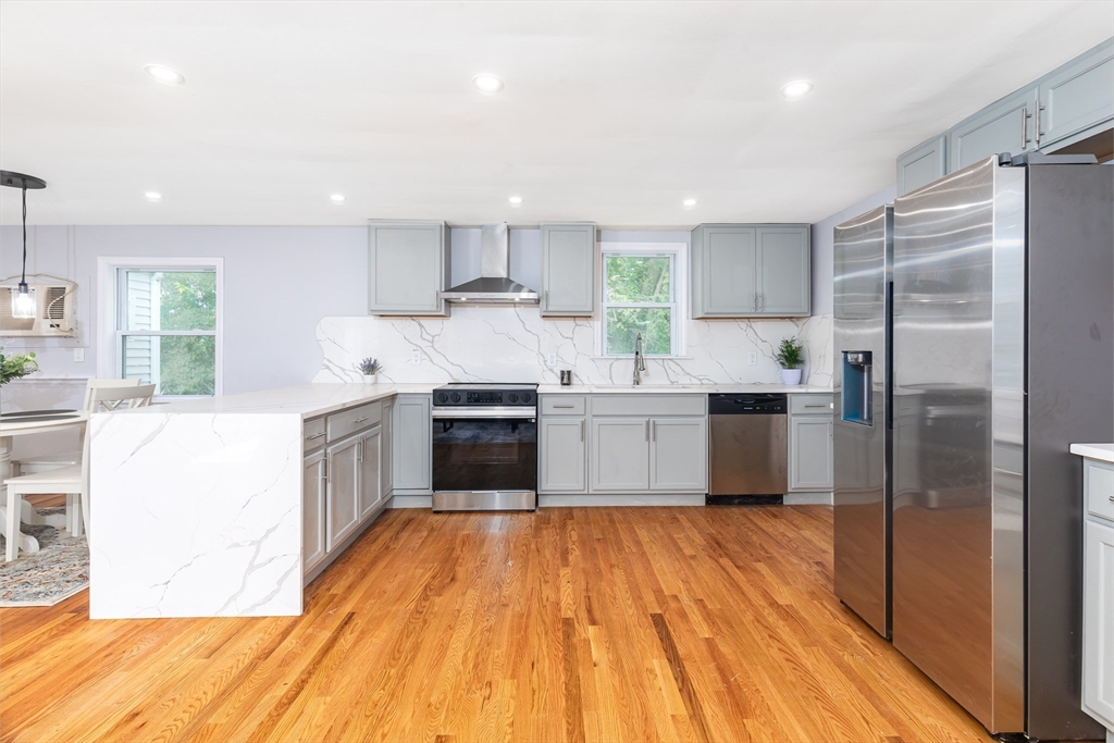 3 Flynn Avenue Danvers, MA 01923 - Photo 6 of 33