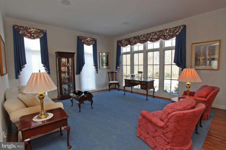 3478 Monarch Drive Edgewater, MD 21037 - Photo 16 of 17 Living Room
