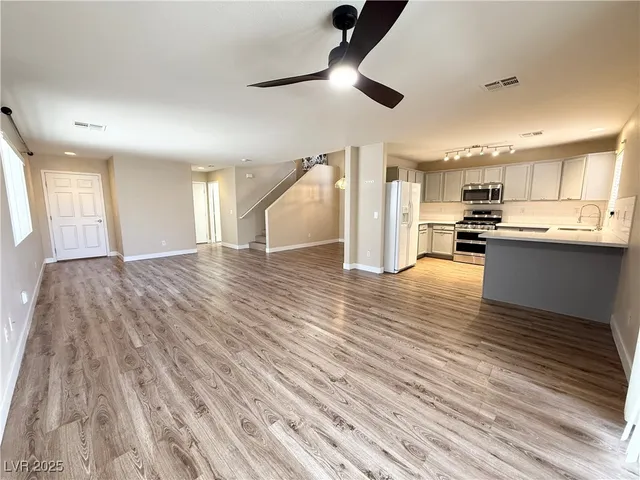 $1,895 | 2613 Pinerock Street, Las Vegas, NV 89156