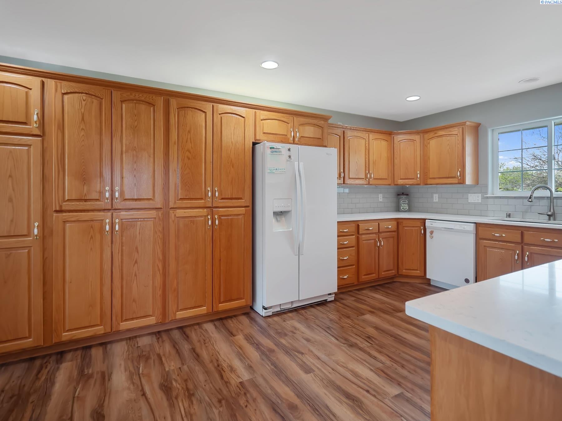 210204 East Cochran Road Kennewick, WA 99337 - Photo 24 of 48 Gallery Image 24
