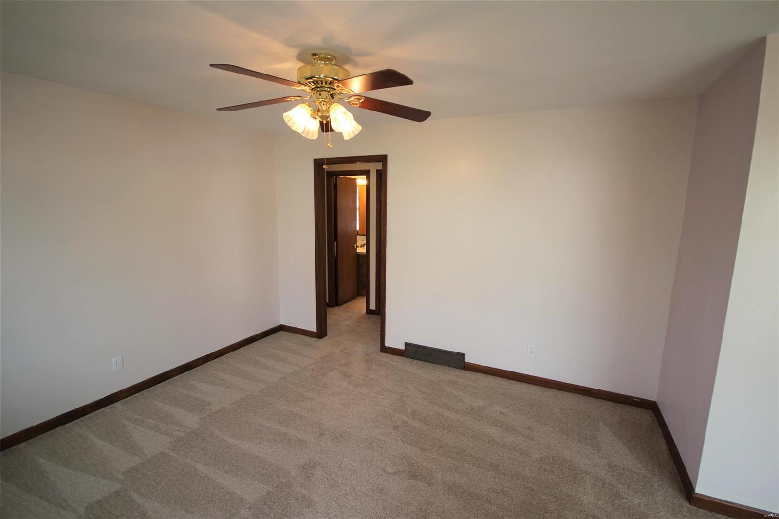 2840 Sheridan Road St. Louis, MO 63125 - Photo 2 of 20
