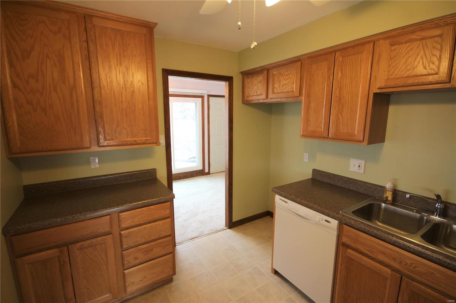 2840 Sheridan Road St. Louis, MO 63125 - Photo 9 of 20