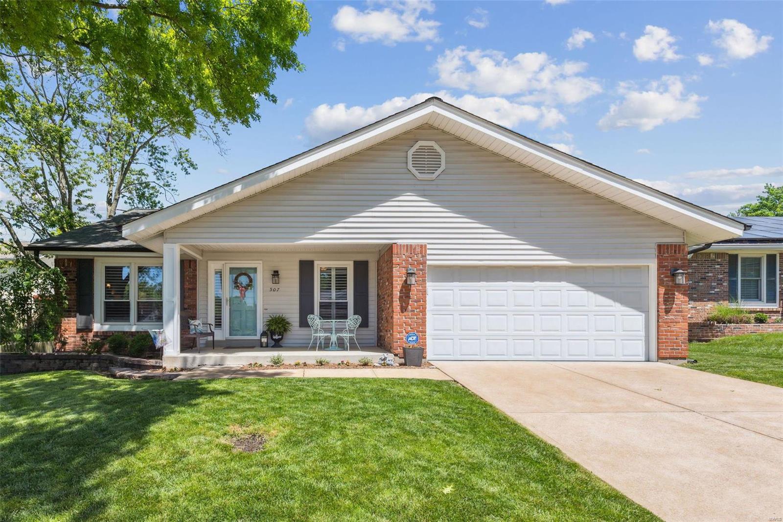 507 Shepards Crossing Ballwin, MO 63021 - Photo 1 of 28 Gallery Image 1