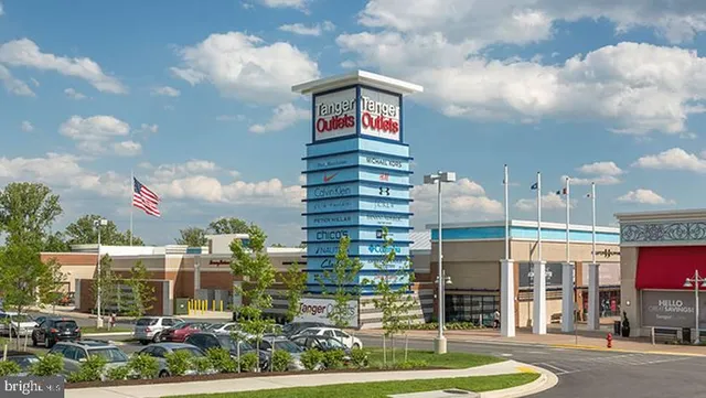 $2,950 | 145 Riverhaven Drive, Unit 226, Oxon Hill, MD 20745