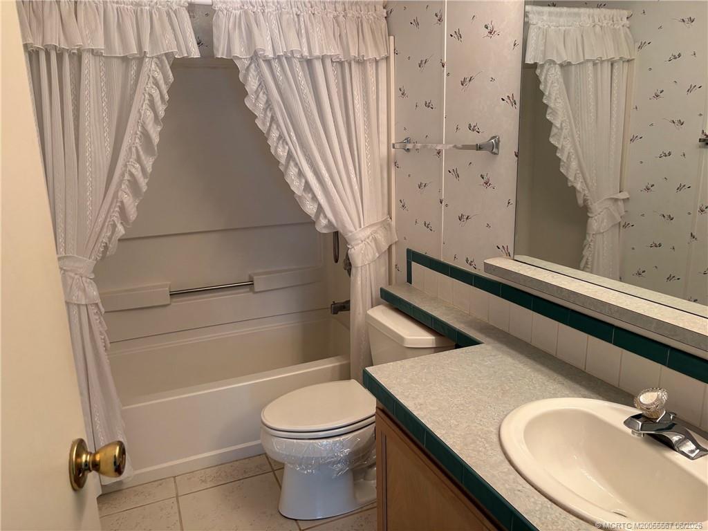 2465 Southwest Versailles Terrace Stuart, FL 34997 - Photo 14 of 21