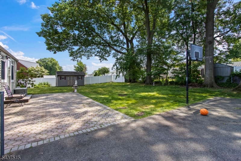 75 Lancaster Road Woodbridge, NJ 07067 - Photo 29 of 33