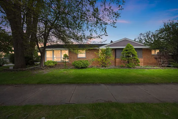 $499,000 | 9200 Kedvale Avenue, Skokie, IL 60076