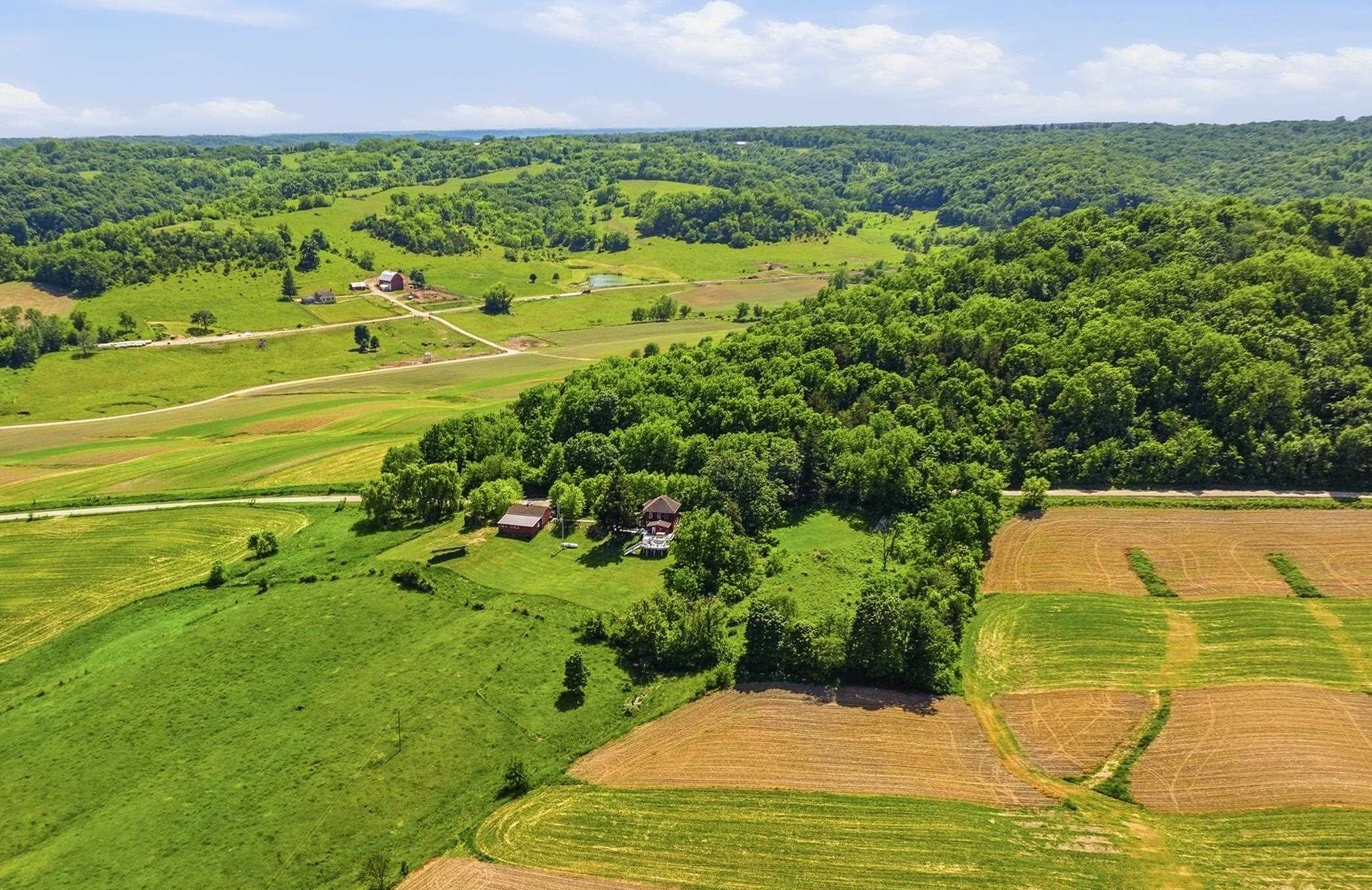 2181 South Irish Hollow Road Galena, IL 61036 - Photo 6 of 48 a view of a city
