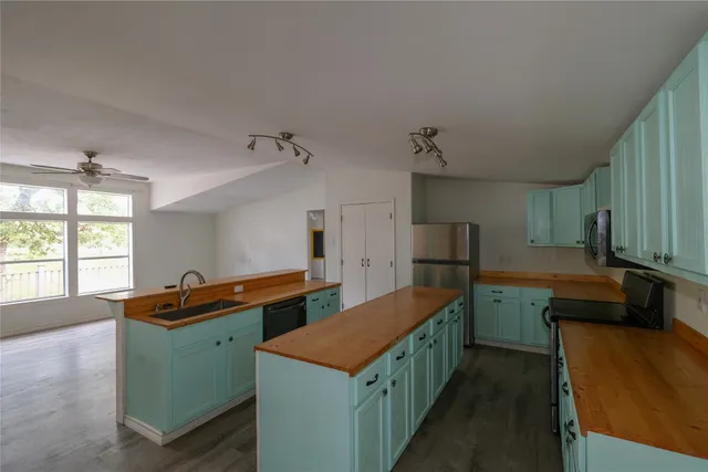 $210,000 | 170 W Creek, Trinity, TX 75862