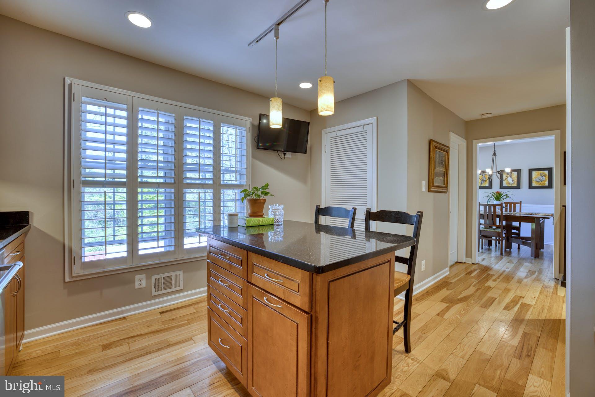 1829 Wainwright Drive Reston, VA 20190 - Photo 11 of 44