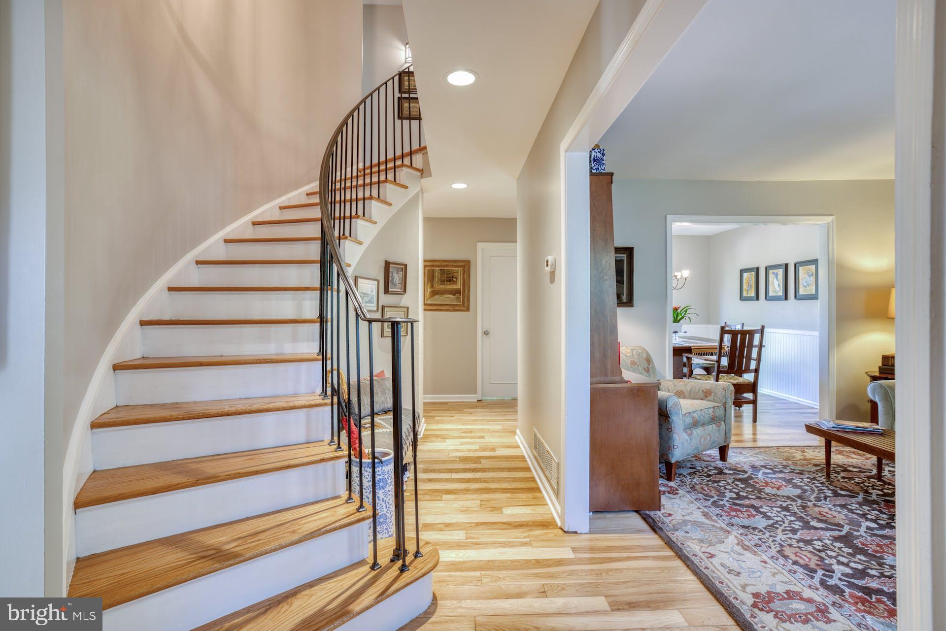 1829 Wainwright Drive Reston, VA 20190 - Photo 19 of 44