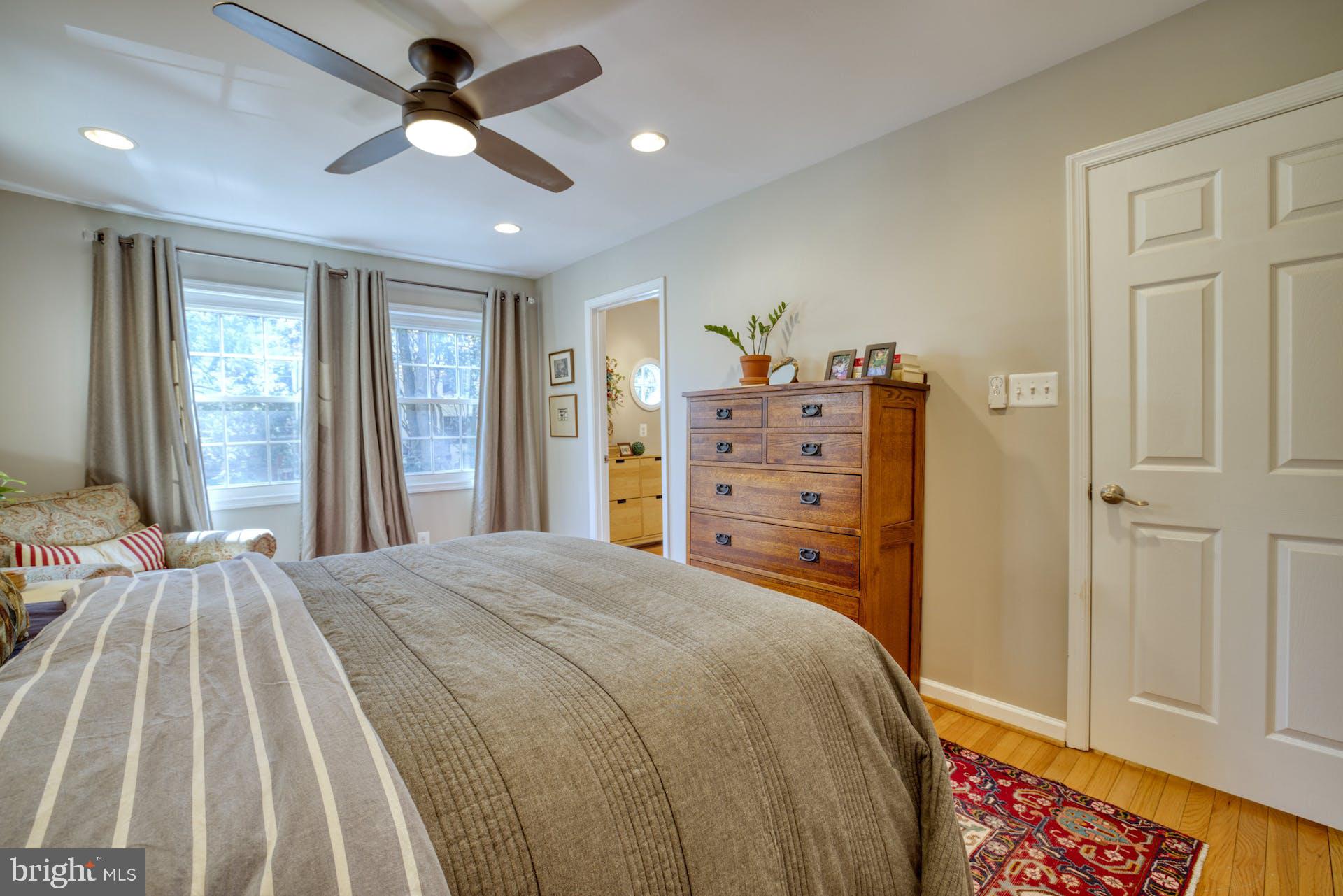 1829 Wainwright Drive Reston, VA 20190 - Photo 22 of 44