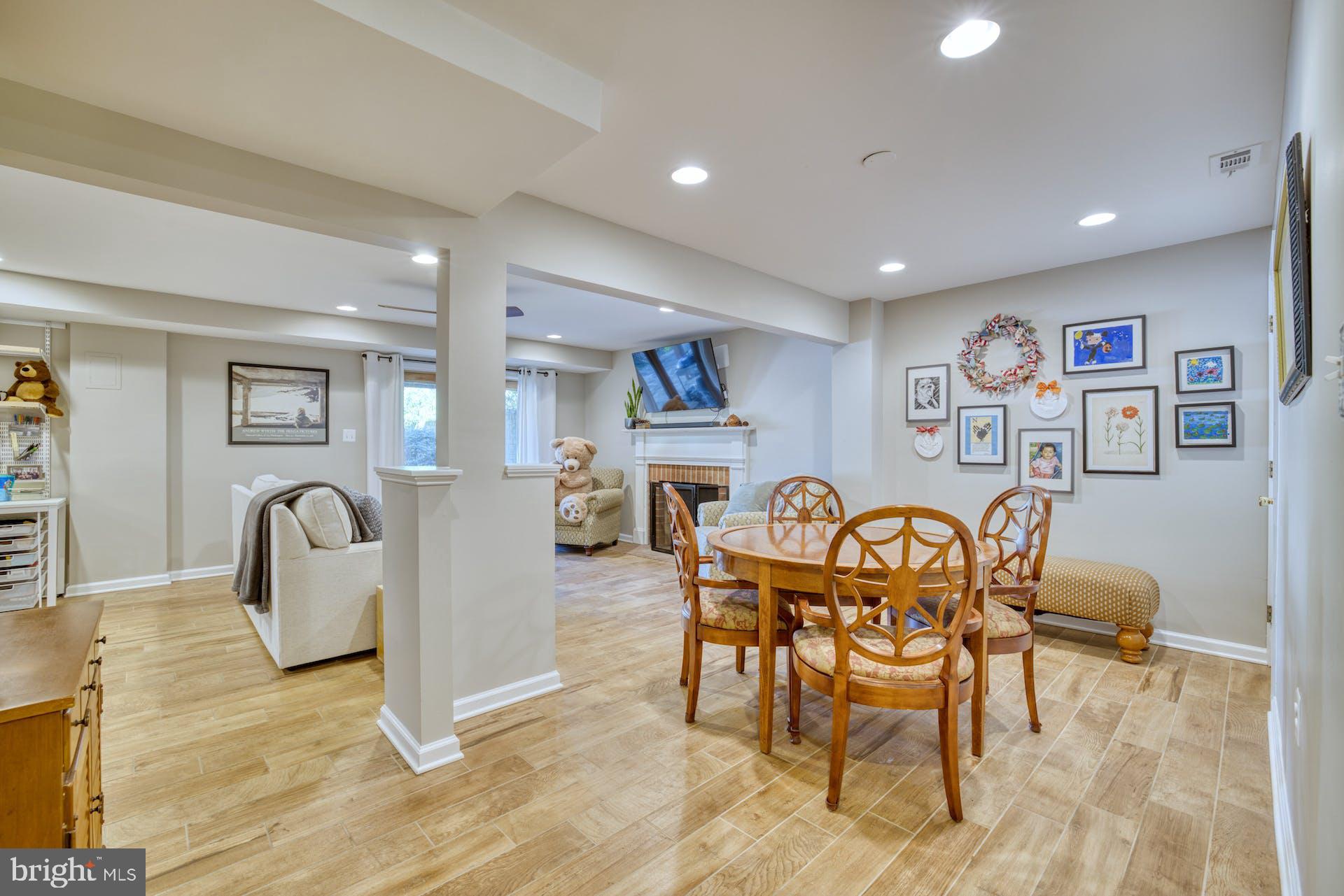 1829 Wainwright Drive Reston, VA 20190 - Photo 30 of 44