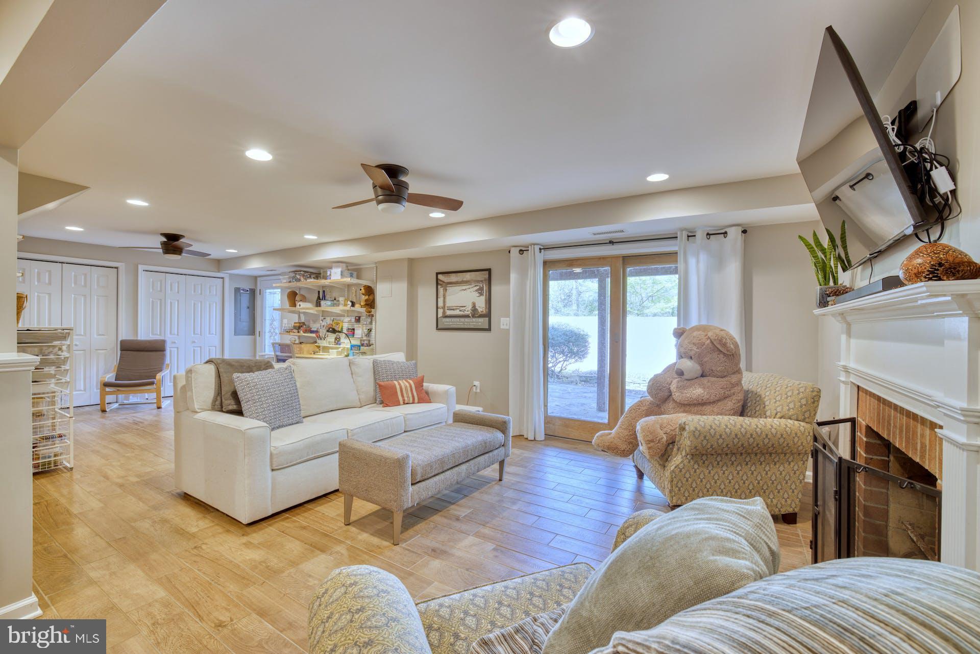 1829 Wainwright Drive Reston, VA 20190 - Photo 31 of 44