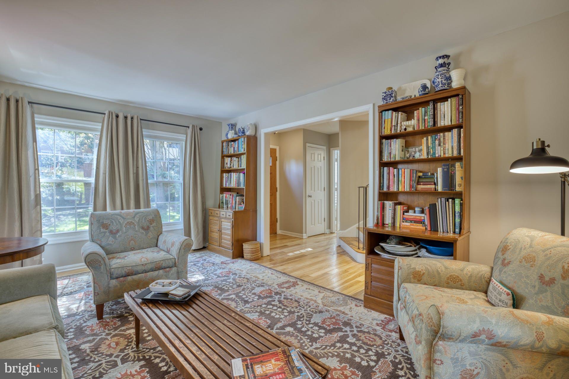 1829 Wainwright Drive Reston, VA 20190 - Photo 6 of 44