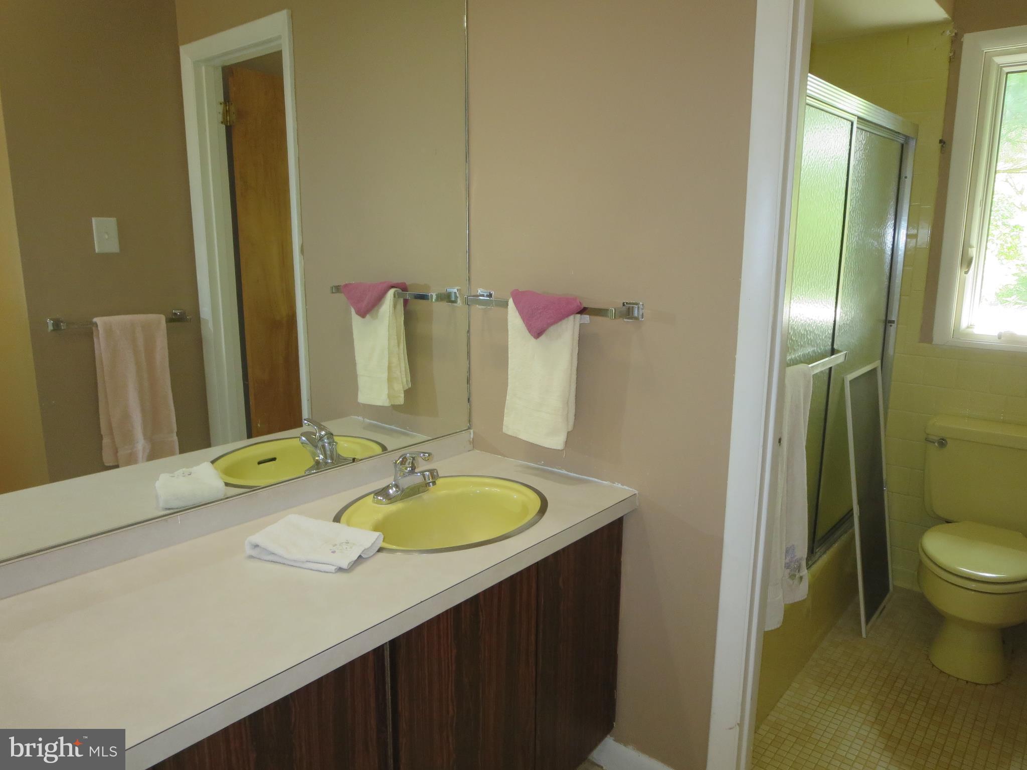 10143 Spring Pools Lane Columbia, MD 21044 - Photo 16 of 30 Bedroom (Master)
