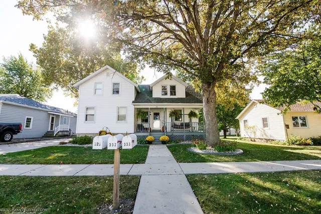$2,200 | 332 West North Street, Peotone, IL 60468