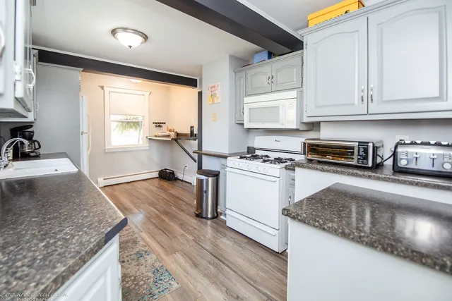 $2,200 | 332 West North Street, Peotone, IL 60468