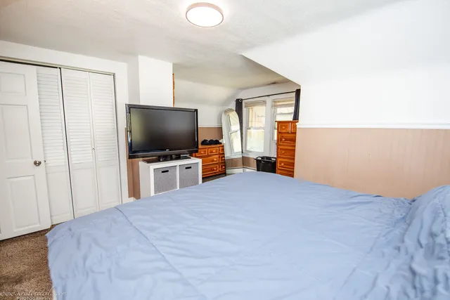 $2,200 | 332 West North Street, Peotone, IL 60468