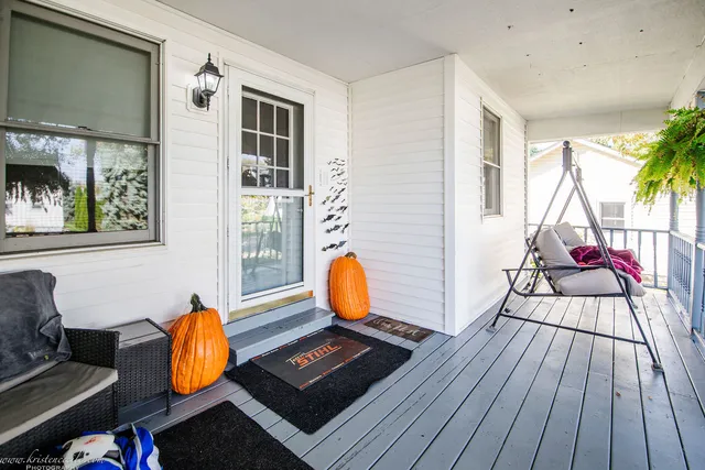 $2,200 | 332 West North Street, Peotone, IL 60468