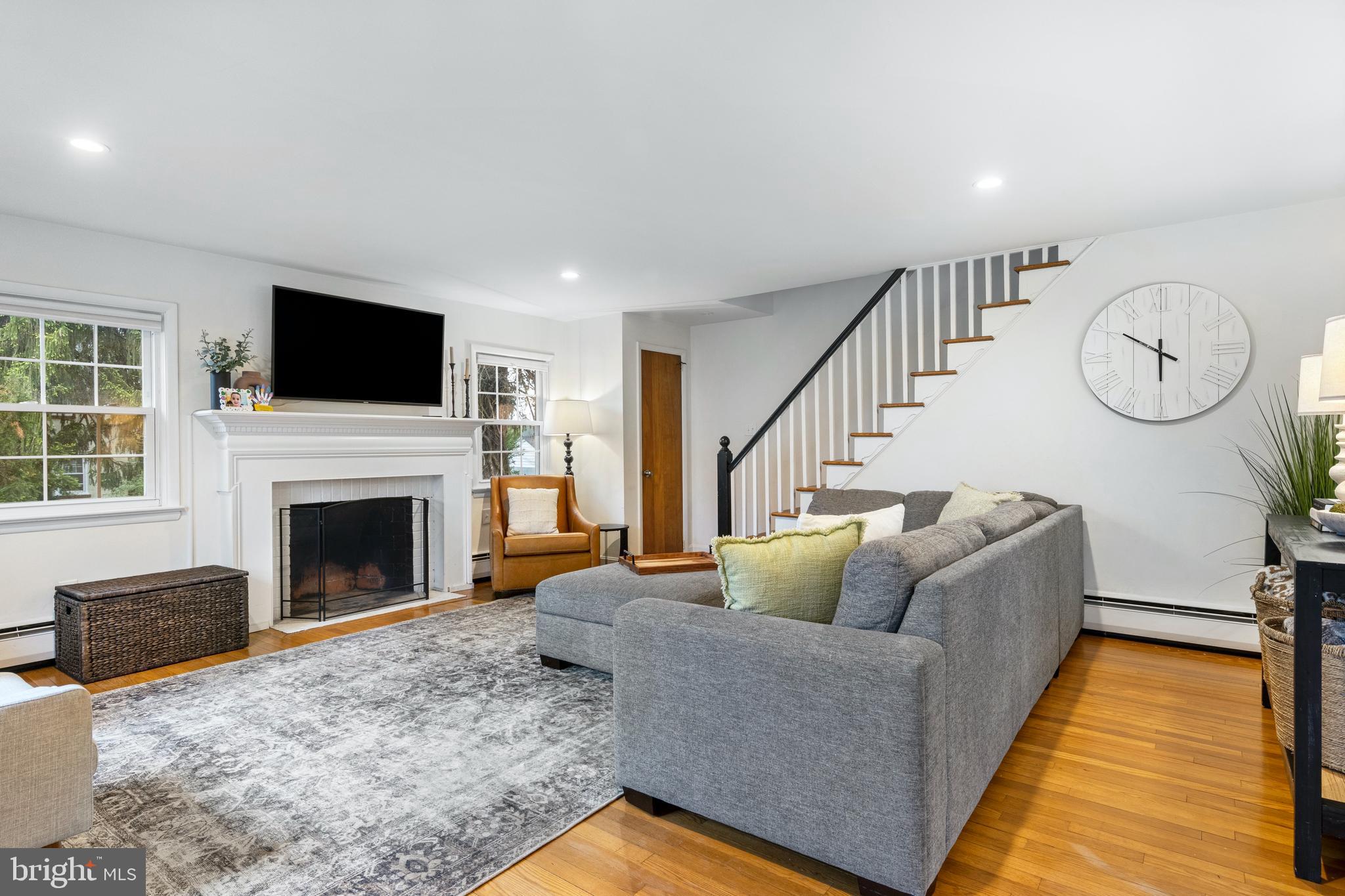 217 Dorset Road Devon, PA 19333 - Photo 8 of 27 Living Room