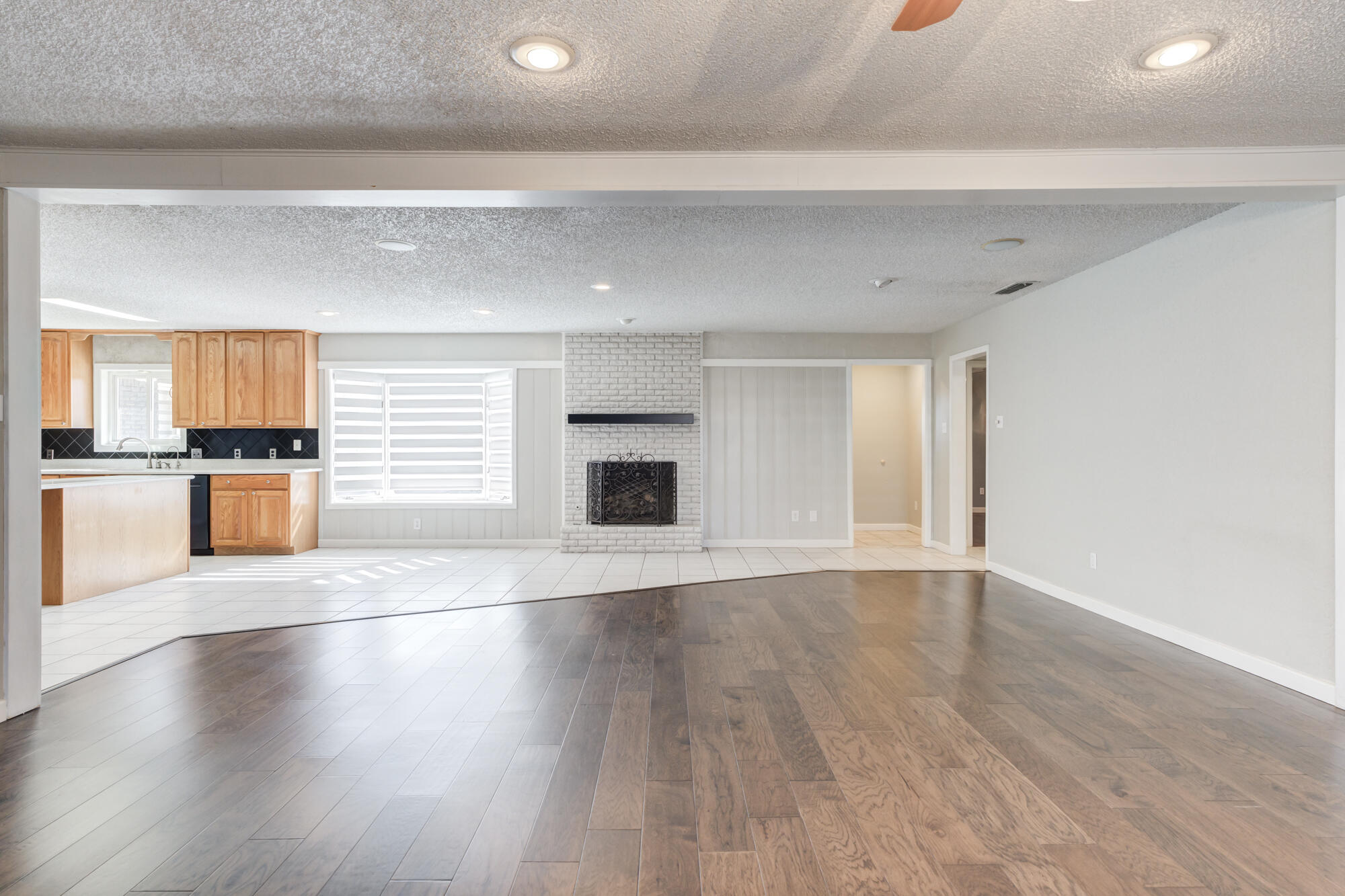 5407 7th Street Lubbock, TX 79416 - Photo 11 of 65 5407-7th-St_Lubbock-TX_7_Living-Room