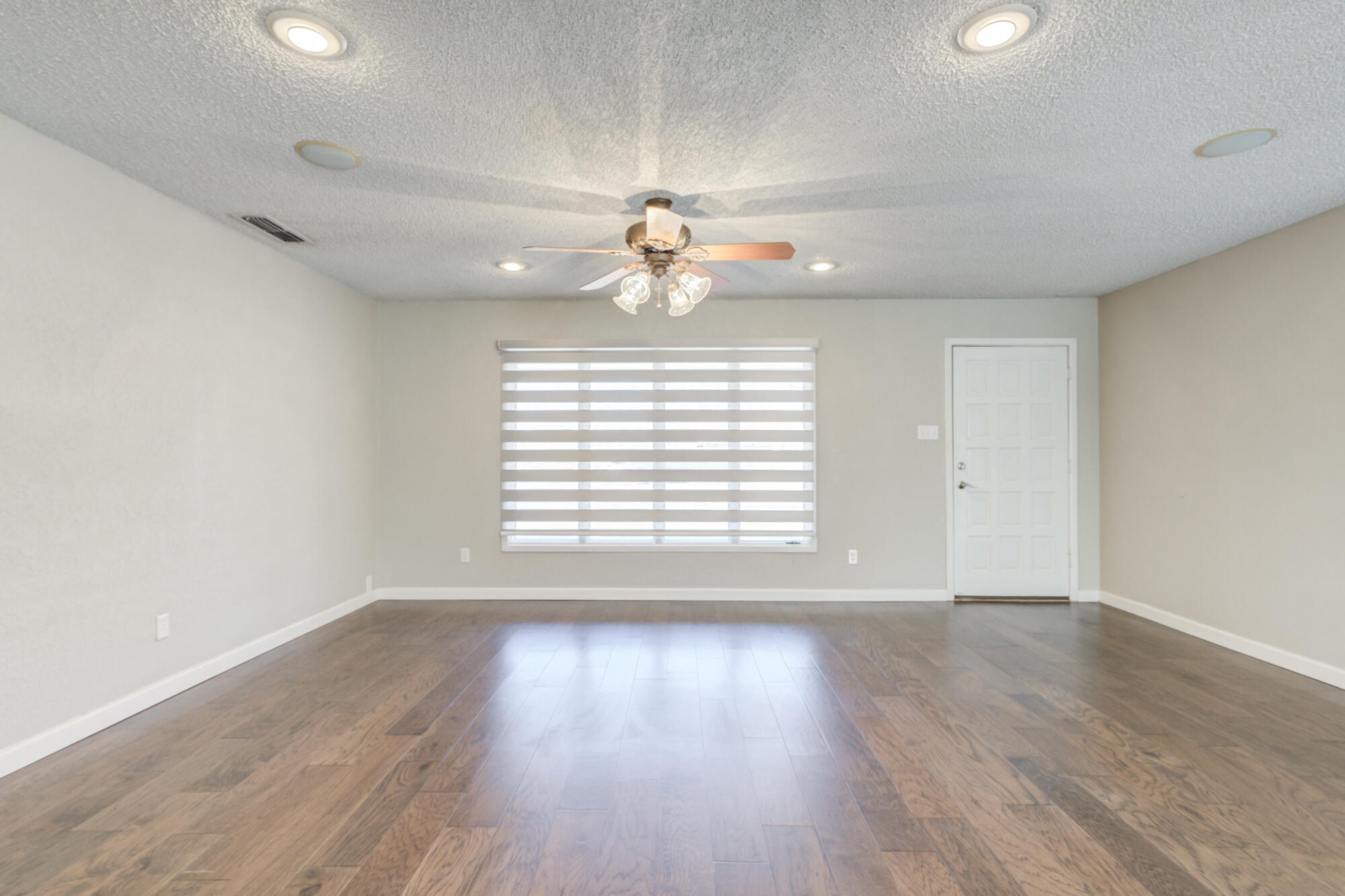 5407 7th Street Lubbock, TX 79416 - Photo 15 of 65 5407-7th-St_Lubbock-TX_12_Living-Room