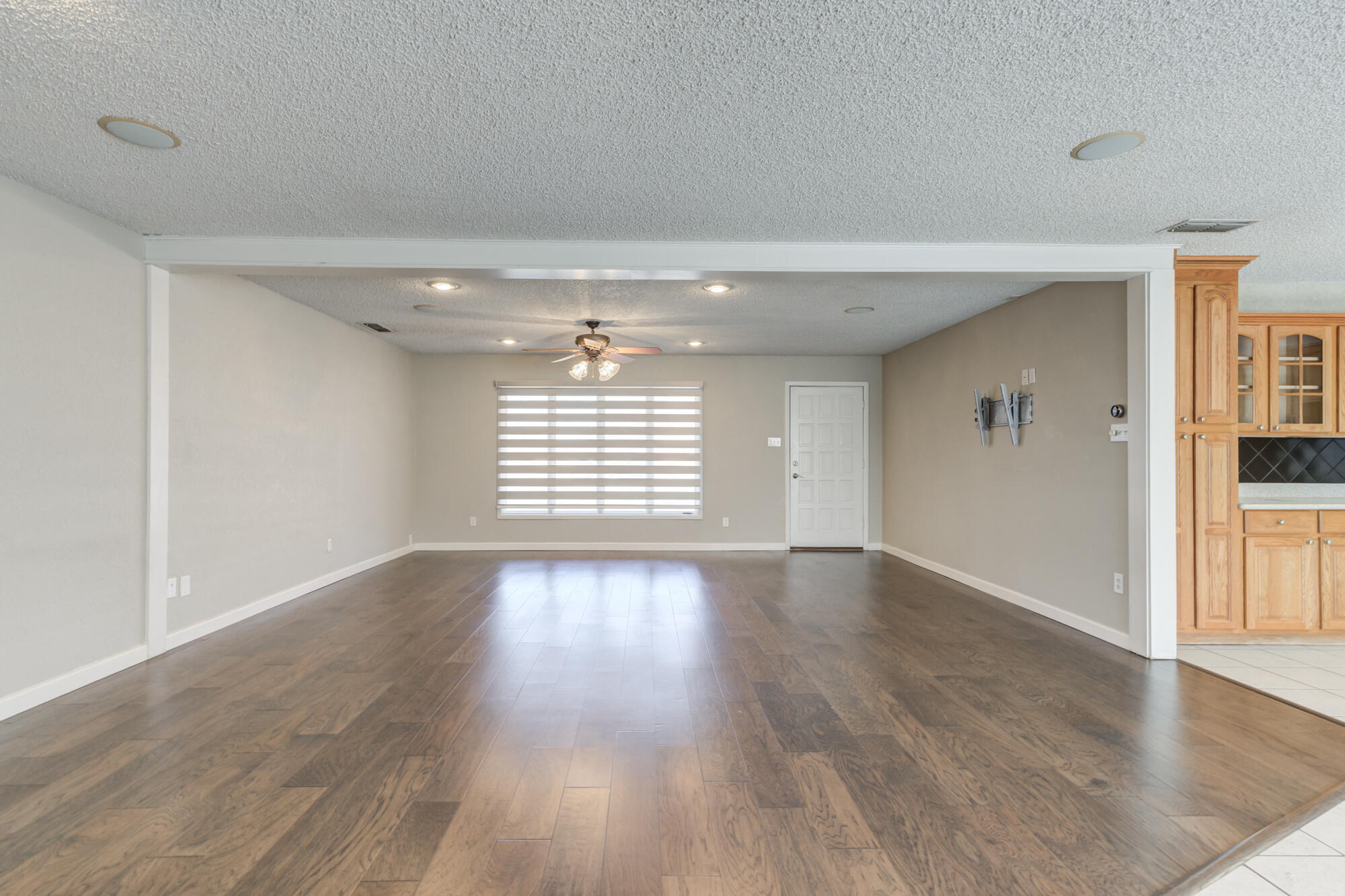 5407 7th Street Lubbock, TX 79416 - Photo 20 of 65 5407-7th-St_Lubbock-TX_17_Living-Room
