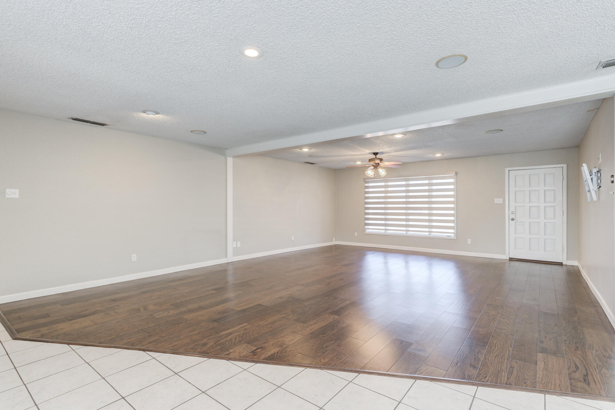 5407 7th Street Lubbock, TX 79416 - Photo 21 of 65 5407-7th-St_Lubbock-TX_18_Living-Room
