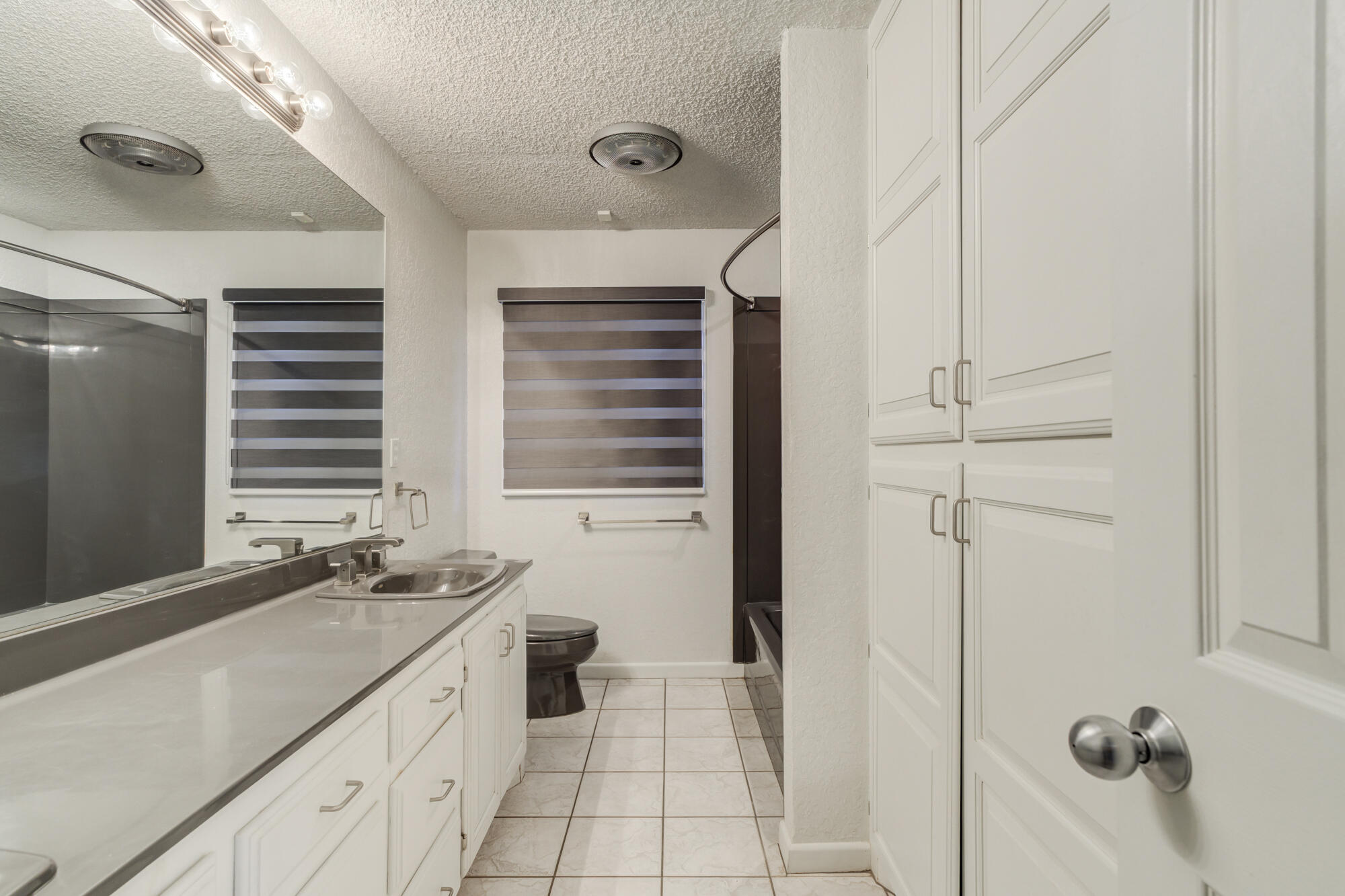 5407 7th Street Lubbock, TX 79416 - Photo 44 of 65 5407-7th-St_Lubbock-TX_33_Bathrom-2