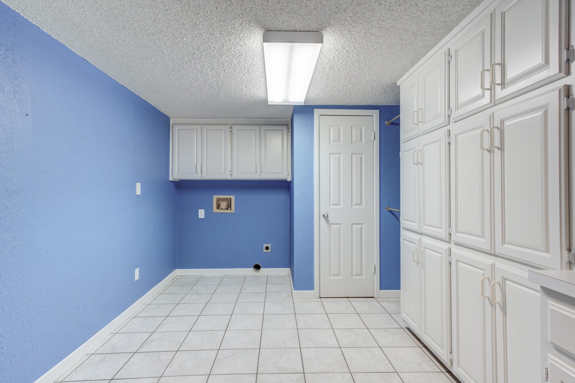 5407 7th Street Lubbock, TX 79416 - Photo 51 of 65 5407-7th-St_Lubbock-TX_50_Laundry-Room