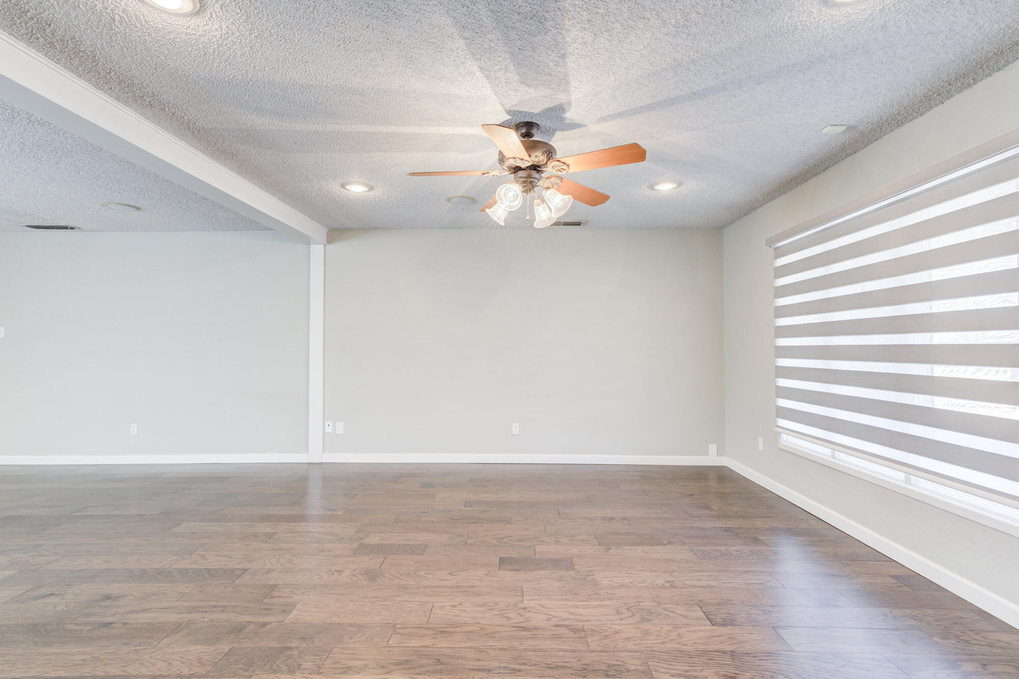 5407 7th Street Lubbock, TX 79416 - Photo 10 of 65 5407-7th-St_Lubbock-TX_6_Living-Room