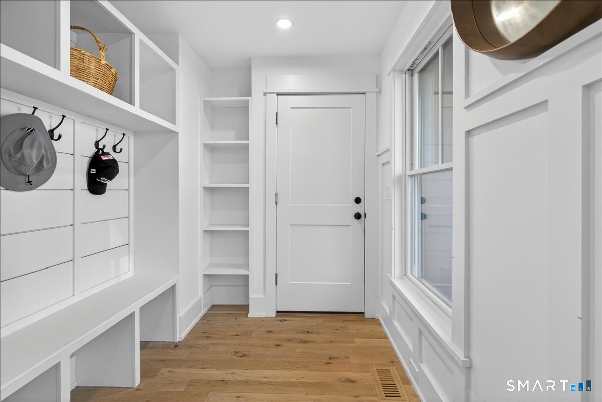79 Thorpe Street, Unit 79 Fairfield, CT 06824 - Photo 13 of 40