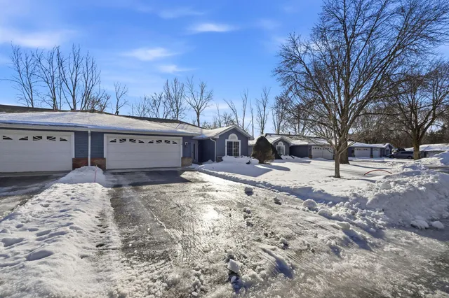 $335,000 | 1210 Ravenswood Court, Shoreview, MN 55126