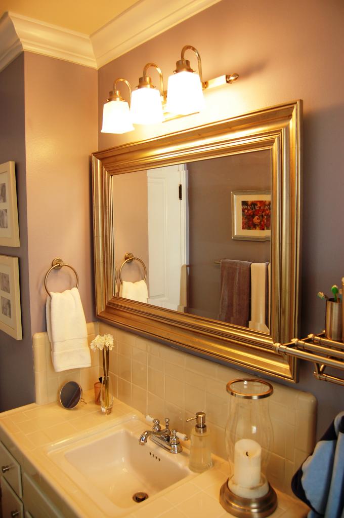 1946 East Rancho Drive Phoenix, AZ 85016 - Photo 15 of 21 Remodeled hall bath