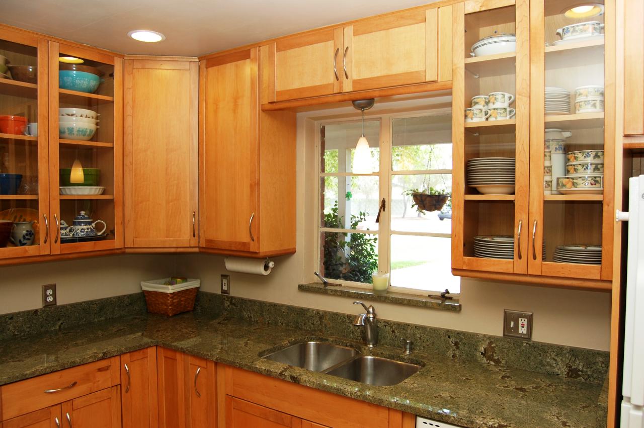 1946 East Rancho Drive Phoenix, AZ 85016 - Photo 8 of 21 Kitchen view