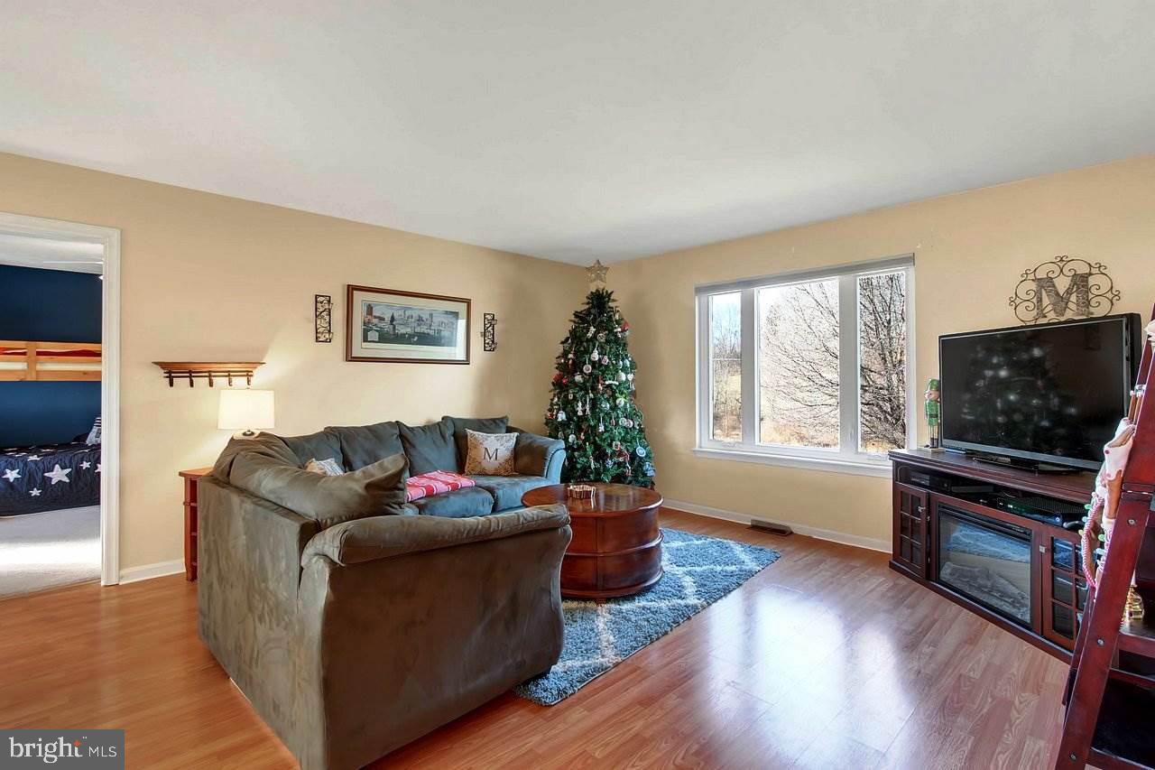 5711 Pine Road Thomasville, PA 17364 - Photo 3 of 27 Gallery Image 3