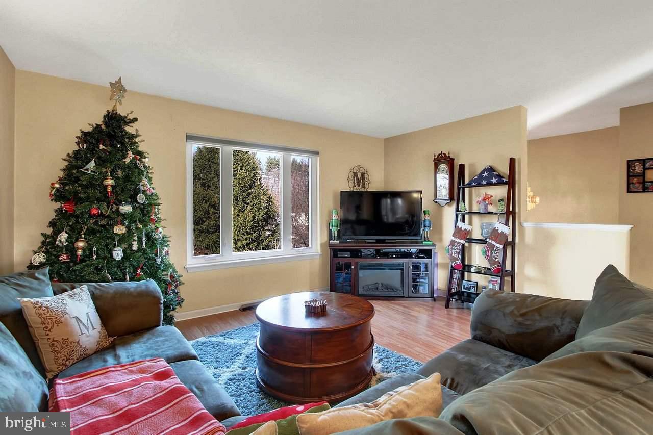 5711 Pine Road Thomasville, PA 17364 - Photo 4 of 27 Gallery Image 4