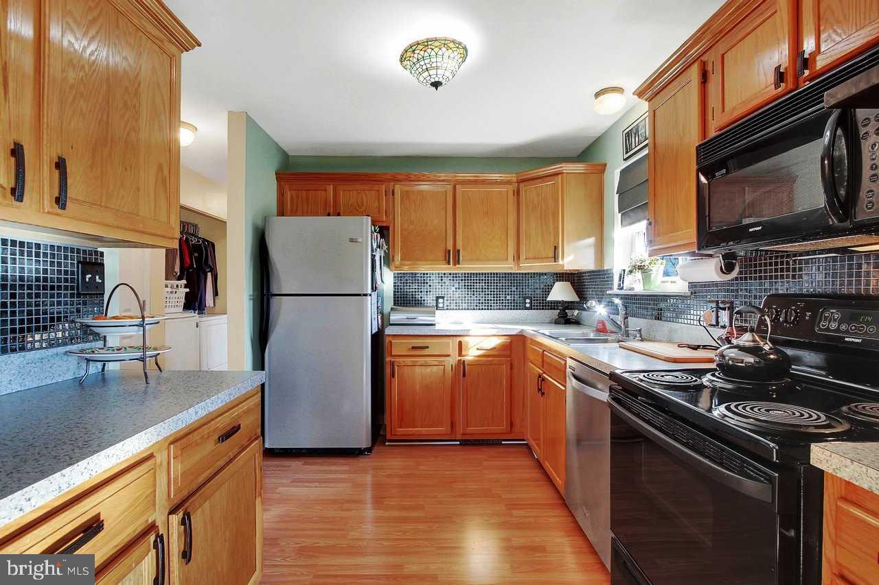 5711 Pine Road Thomasville, PA 17364 - Photo 9 of 27 Gallery Image 9