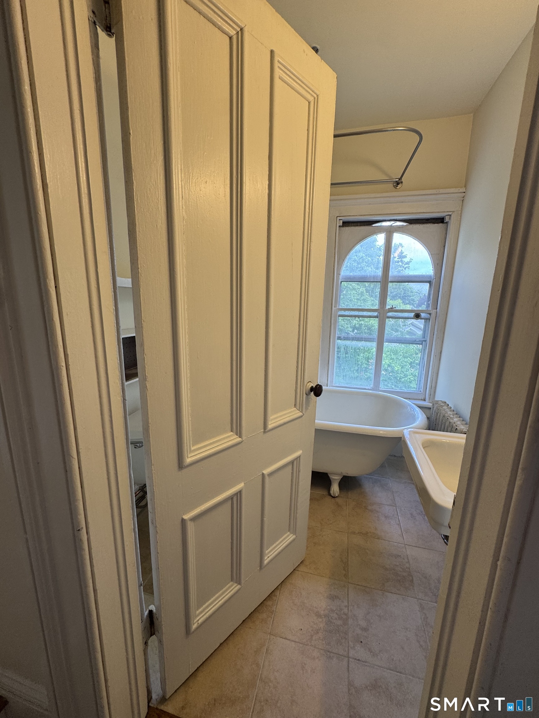 218 Flax Hill Road, Unit 6 Norwalk, CT 06854 - Photo 4 of 12