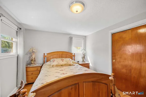 $335,000 | 21 Brookside Circle, Wethersfield, CT 06109
