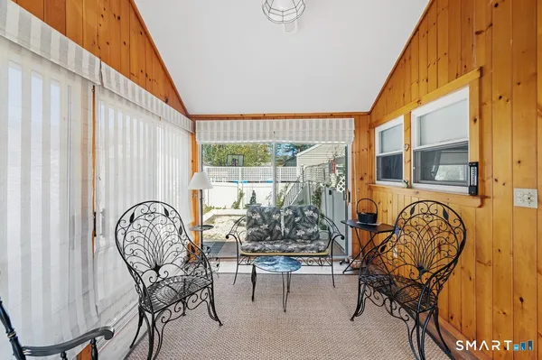 $335,000 | 21 Brookside Circle, Wethersfield, CT 06109