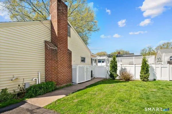 $335,000 | 21 Brookside Circle, Wethersfield, CT 06109