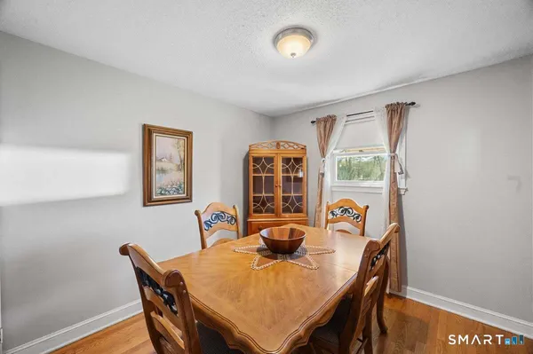 $335,000 | 21 Brookside Circle, Wethersfield, CT 06109