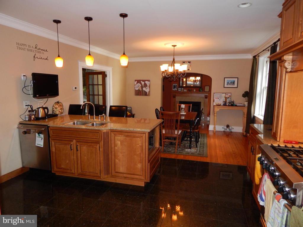38 North Decatur Street Strasburg, PA 17579 - Photo 4 of 23