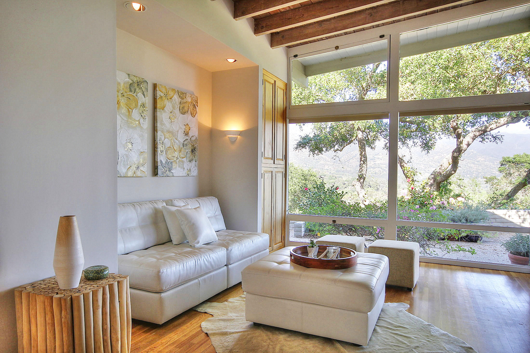 1550 Hillcrest Road Santa Barbara, CA 93103 - Photo 7 of 32 Den