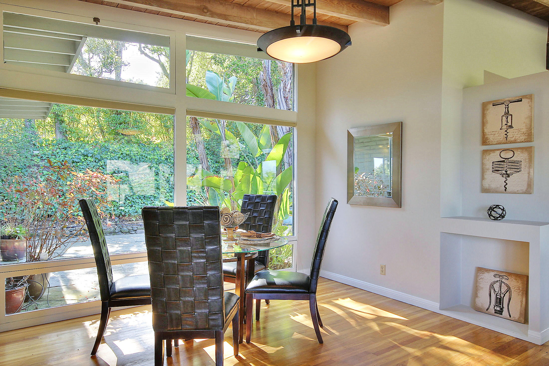 1550 Hillcrest Road Santa Barbara, CA 93103 - Photo 9 of 32 Dining Area