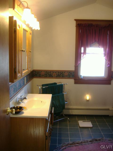 4253 Howertown Road Northampton, PA 18067 - Photo 25 of 30 Master bath