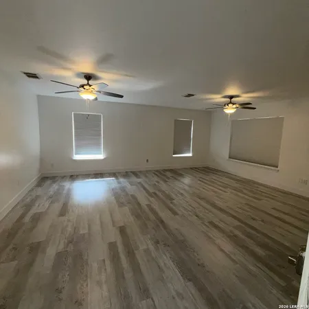 $2,950 | 11934 Altamonte Oaks, San Antonio, TX 78253